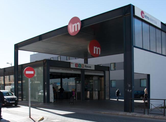 Pension A&E Manises Exteriér fotografie